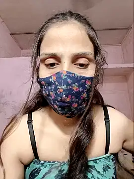 DIVINEDIVAA online show from October 4, 2025, 7:34 pm