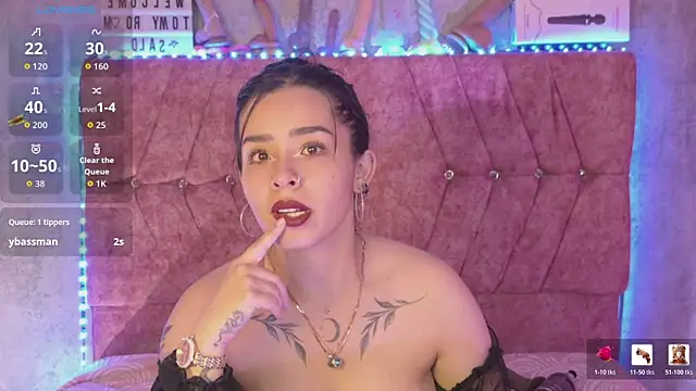 Snapshot of Mia_lopez_1 chatting on June 10, 2026, 8:24 am Mia lopez 1 online show from June 10, 2026, 8:24 am