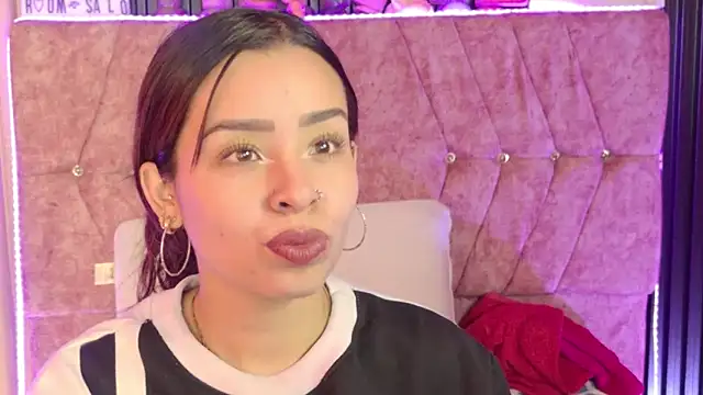 Snapshot of Mia_lopez_1 chatting on July 27, 2026, 8:32 am Mia lopez 1 online show from July 27, 2026, 8:32 am