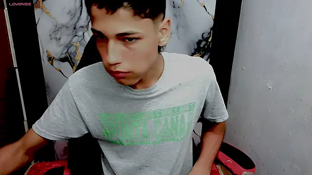 Im david02 online show from February 2, 2026, 12:26 pm