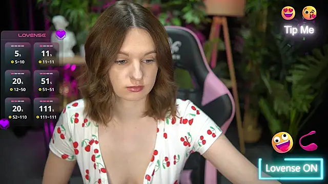 xoxo molly online show from December 18, 2025, 8:15 pm