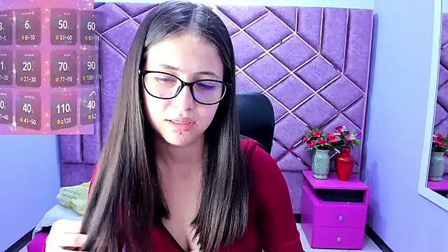 Snapshot of sarah_sweett_ chatting on April 28, 2026, 3:17 pm sarah sweett online show from April 28, 2026, 3:17 pm