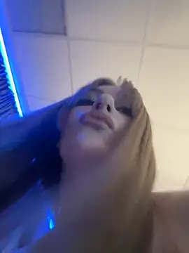 Snapshot of RollDolls chatting on October 19, 2025, 5:08 am RollDolls online show from October 19, 2025, 5:08 am