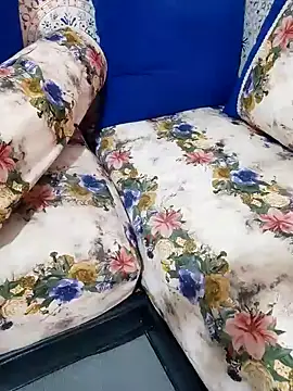 Snapshot of Rihame07 chatting on November 9, 2025, 12:25 pm Rihame07 online show from November 9, 2025, 12:25 pm