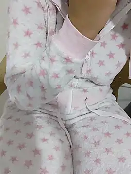 Snapshot of Rihame07 chatting on November 19, 2025, 10:10 pm Rihame07 online show from November 19, 2025, 10:10 pm