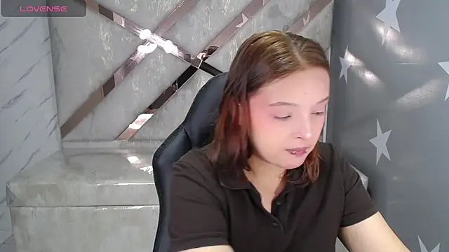 mia foster t online show from April 22, 2026, 1:12 pm