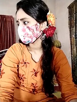 Snapshot of night_queeen7 chatting on October 3, 2025, 6:38 pm night queeen7 online show from October 3, 2025, 6:38 pm