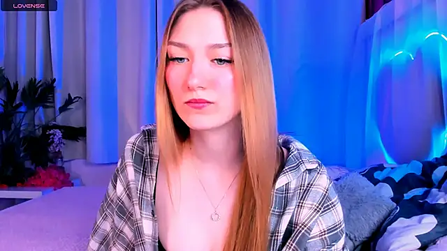 AngelAnabelle online show from December 19, 2025, 2:13 pm