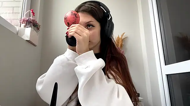 Nayra flash online show from October 10, 2025, 1:21 pm