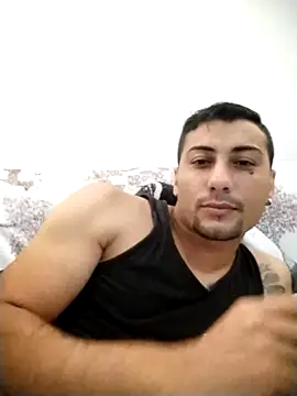 gooddboy01 online show from May 6, 2026, 7:41 pm