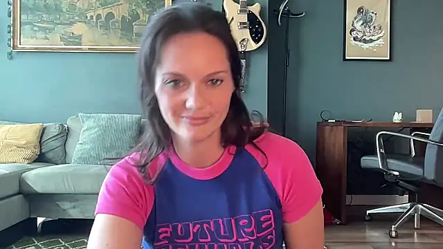 ashlynlotus online show from October 4, 2025, 10:19 pm