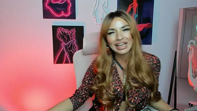 Queen Violetta  online show from October 2, 2025, 5:42 pm