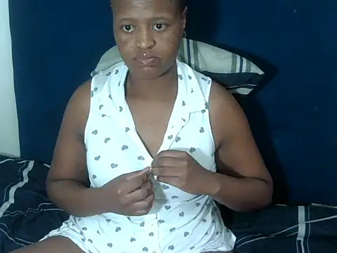 Snapshot of ShyHun16 chatting on October 18, 2025, 10:05 am ShyHun16 online show from October 18, 2025, 10:05 am