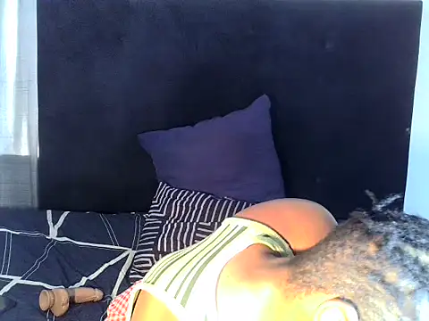 Snapshot of ShyHun16 chatting on November 1, 2025, 3:36 pm ShyHun16 online show from November 1, 2025, 3:36 pm