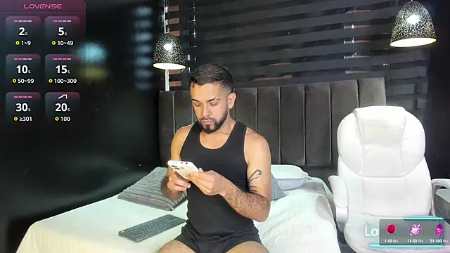 Snapshot of Lobo_sex21 chatting on October 6, 2025, 7:22 pm Lobo sex21 online show from October 6, 2025, 7:22 pm