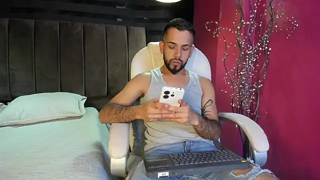 Snapshot of Lobo_sex21 chatting on October 20, 2025, 8:42 pm Lobo sex21 online show from October 20, 2025, 8:42 pm