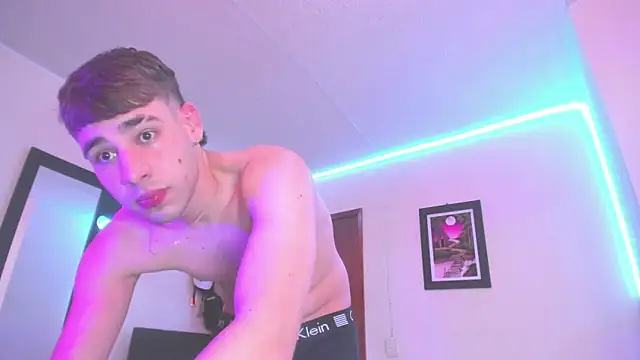 PapiNoha online show from October 19, 2025, 7:58 pm