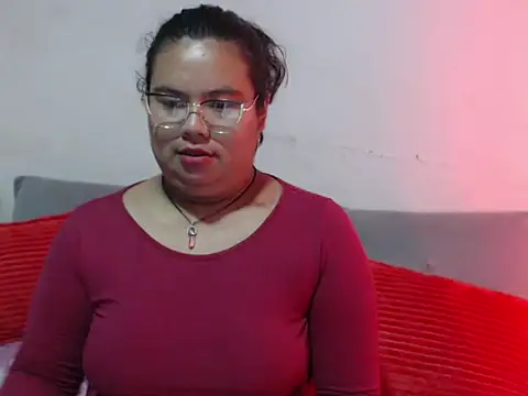 Snapshot of Charlotte_Rot2 chatting on October 4, 2025, 2:37 pm Charlotte Rot2 online show from October 4, 2025, 2:37 pm