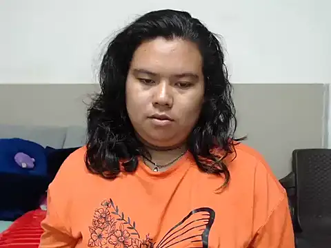 Snapshot of Charlotte_Rot2 chatting on October 7, 2025, 8:17 pm Charlotte Rot2 online show from October 7, 2025, 8:17 pm