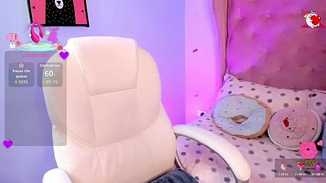 Snapshot of Vanelope_evanss chatting on October 16, 2025, 12:28 pm Vanelope evanss online show from October 16, 2025, 12:28 pm