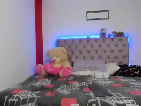 Snapshot of Stefany_Andruw chatting on October 9, 2025, 5:55 pm Stefany Andruw online show from October 9, 2025, 5:55 pm