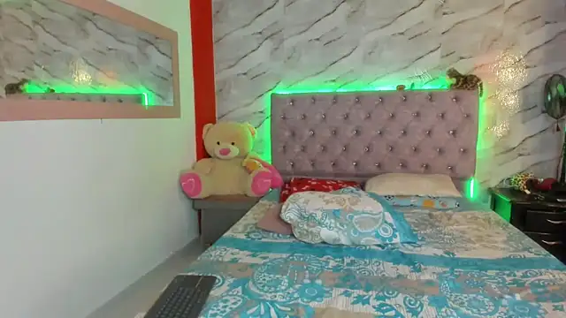 Snapshot of Stefany_Andruw chatting on November 5, 2025, 1:55 pm Stefany Andruw online show from November 5, 2025, 1:55 pm