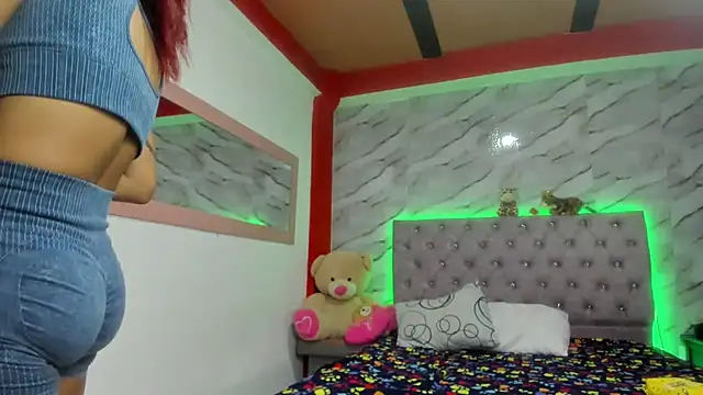 Snapshot of Stefany_Andruw chatting on November 12, 2025, 4:29 pm Stefany Andruw online show from November 12, 2025, 4:29 pm