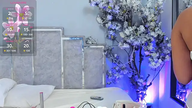 Snapshot of Nahomycarterr chatting on May 1, 2026, 11:37 am Nahomycarterr online show from May 1, 2026, 11:37 am