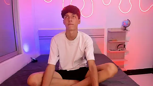 luccas ferreira online show from November 2, 2025, 7:05 pm