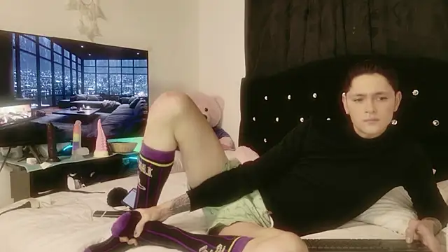 Snapshot of Tyler_cat chatting on October 20, 2025, 10:59 am Tyler cat online show from October 20, 2025, 10:59 am