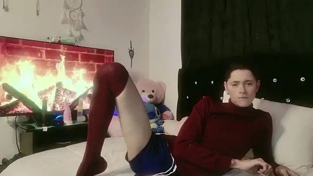 Snapshot of Tyler_cat chatting on October 28, 2025, 11:14 am Tyler cat online show from October 28, 2025, 11:14 am