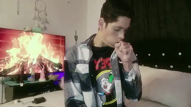 Snapshot of Tyler_cat chatting on October 29, 2025, 9:22 am Tyler cat online show from October 29, 2025, 9:22 am