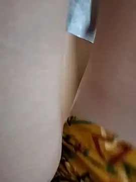 Snapshot of Lili_2love chatting on October 28, 2025, 1:36 pm Lili 2love online show from October 28, 2025, 1:36 pm