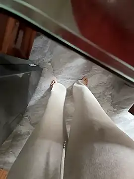 Lili 2love online show from January 19, 2026, 3:54 am