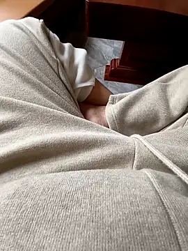 Lili 2love online show from February 6, 2026, 7:56 am