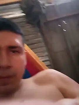 Snapshot of Travieso_loco9 chatting on June 4, 2026, 10:05 pm Travieso loco9 online show from June 4, 2026, 10:05 pm