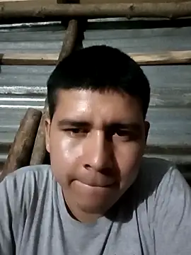 Snapshot of Travieso_loco9 chatting on June 6, 2026, 4:06 am Travieso loco9 online show from June 6, 2026, 4:06 am