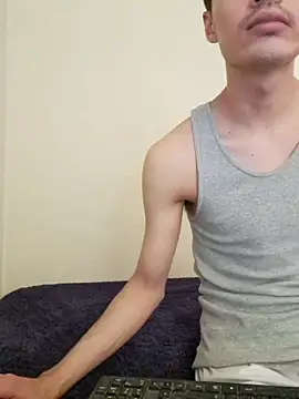 DanielTorres1 online show from May 7, 2026, 10:04 pm
