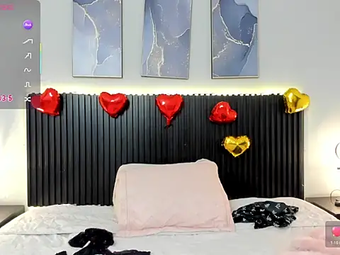 Julieta Slav3 online show from February 23, 2026, 8:39 pm