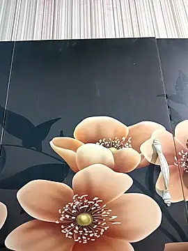 Snapshot of tulip-bae chatting on October 5, 2025, 10:57 am tulip-bae online show from October 5, 2025, 10:57 am