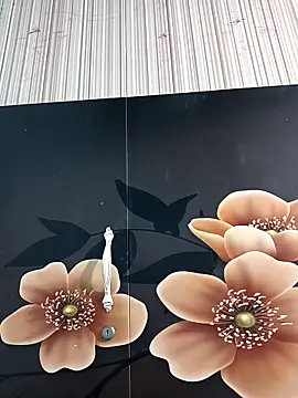 Snapshot of tulip-bae chatting on October 6, 2025, 3:20 pm tulip-bae online show from October 6, 2025, 3:20 pm