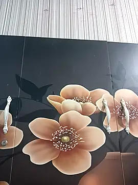 Snapshot of tulip-bae chatting on October 12, 2025, 4:06 pm tulip-bae online show from October 12, 2025, 4:06 pm