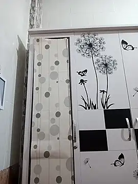 Snapshot of tulip-bae chatting on November 5, 2025, 12:16 pm tulip-bae online show from November 5, 2025, 12:16 pm