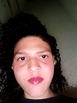Larissinhamm online show from October 3, 2025, 5:26 am