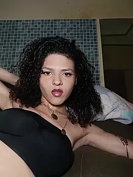 Larissinhamm online show from November 20, 2025, 5:29 am