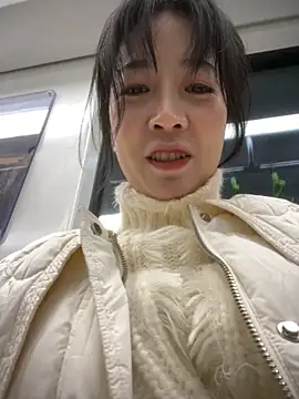 Snapshot of yourkeer chatting on December 4, 2025, 9:18 am yourkeer online show from December 4, 2025, 9:18 am