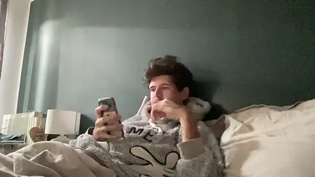 Snapshot of VersaGoo chatting on October 19, 2025, 12:06 pm VersaGoo online show from October 19, 2025, 12:06 pm