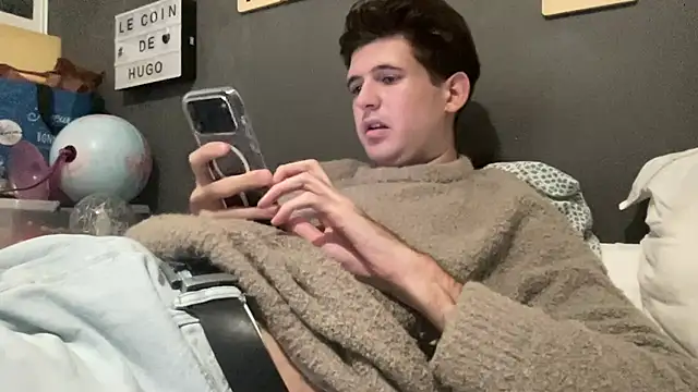 Snapshot of VersaGoo chatting on November 17, 2025, 6:24 pm VersaGoo online show from November 17, 2025, 6:24 pm