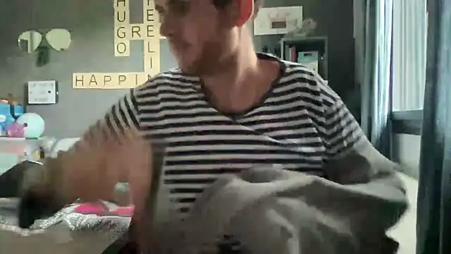 Snapshot of VersaGoo chatting on November 29, 2025, 2:42 pm VersaGoo online show from November 29, 2025, 2:42 pm