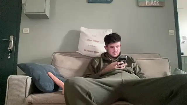 Snapshot of VersaGoo chatting on January 9, 2026, 3:04 pm VersaGoo online show from January 9, 2026, 3:04 pm